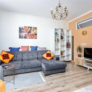 https://cozy-2-br-apartment-in-saburtalo-s-tsinsadze-26.alltbilisihotels.com
